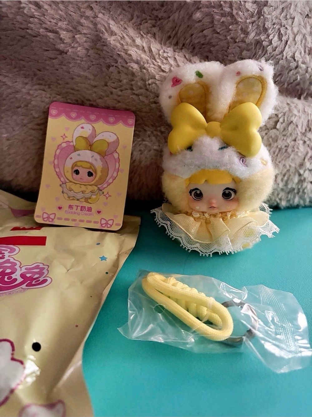 Nommi Sweetheart Bunny figurine - Pudding Cream